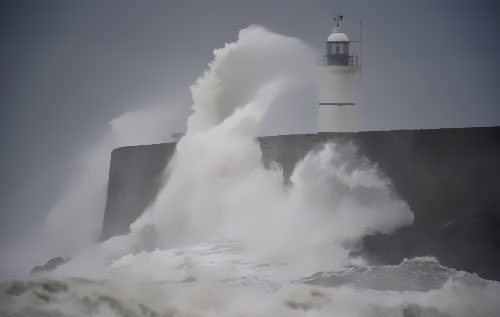 英法海底電纜遭颶風(fēng)破壞 或引發(fā)電力危機(jī)